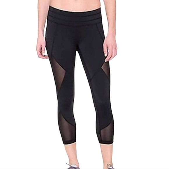 Athleta | Women's Black Aura Sonar Capri Mesh Leggings (Size Small) - Picture 1 of 14